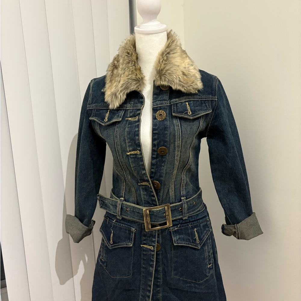 #y2kDenim Belted Dress with Faux Fur Collar - Picture 4 of 7